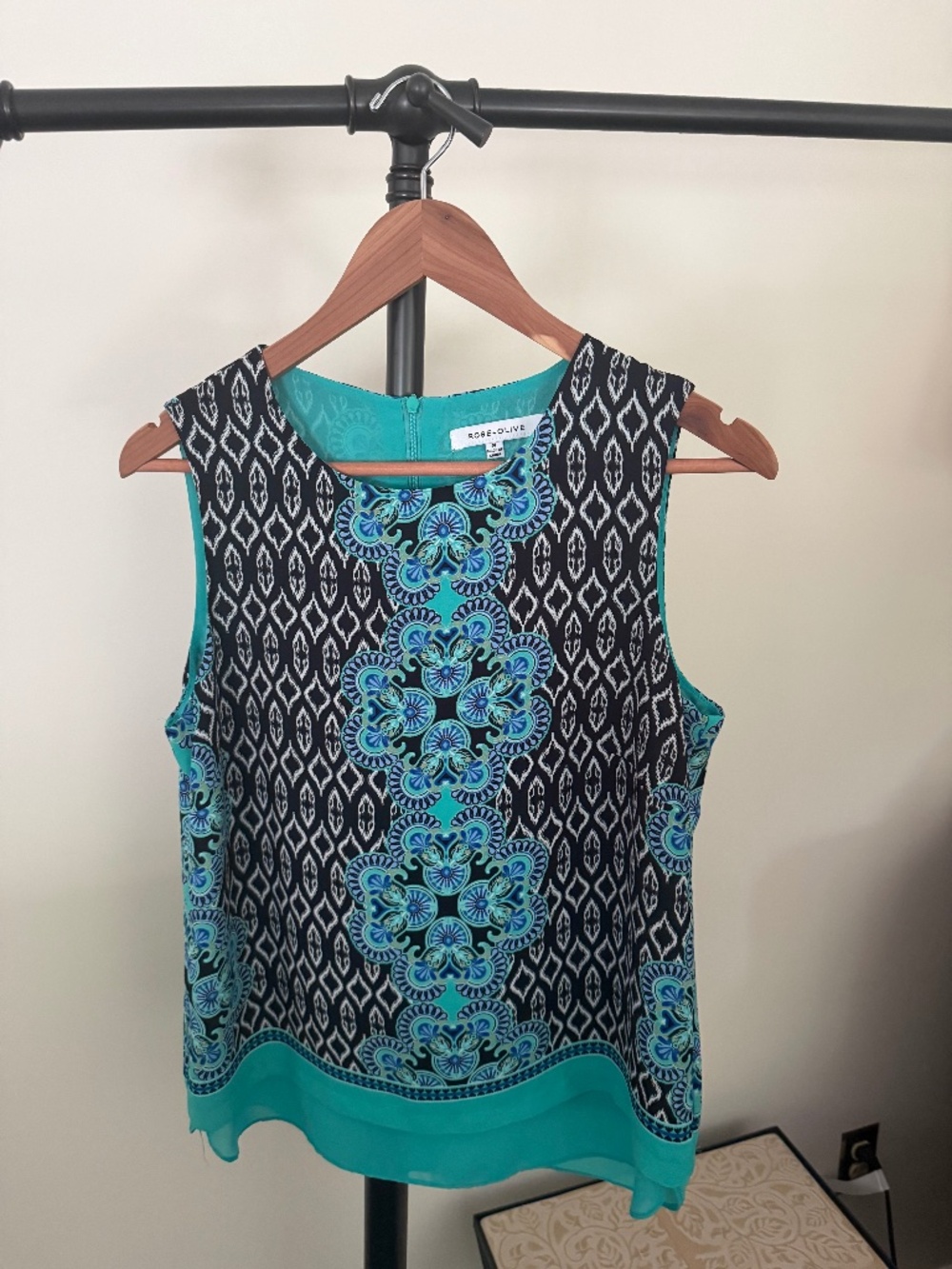Rose & Olive Teal Geometric Medallion Sleeveless Blouse